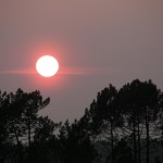 fond ecran 090501 coucher soleil lac hostens