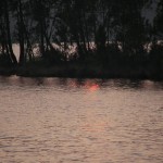fond ecran 090502 coucher soleil lac hostens